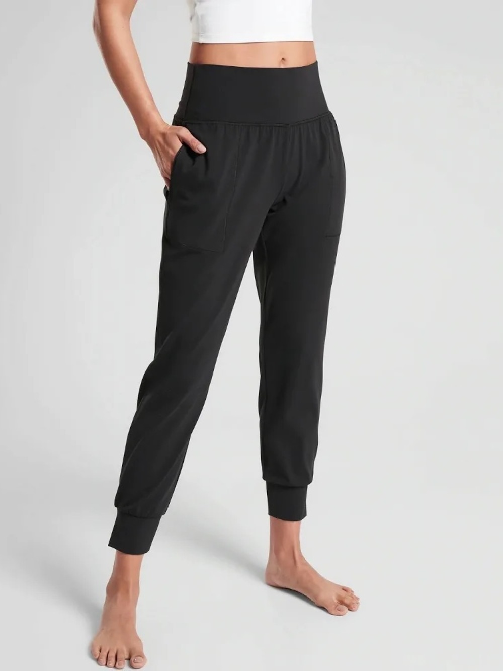 Athleta Salutation Jogger in Powervita